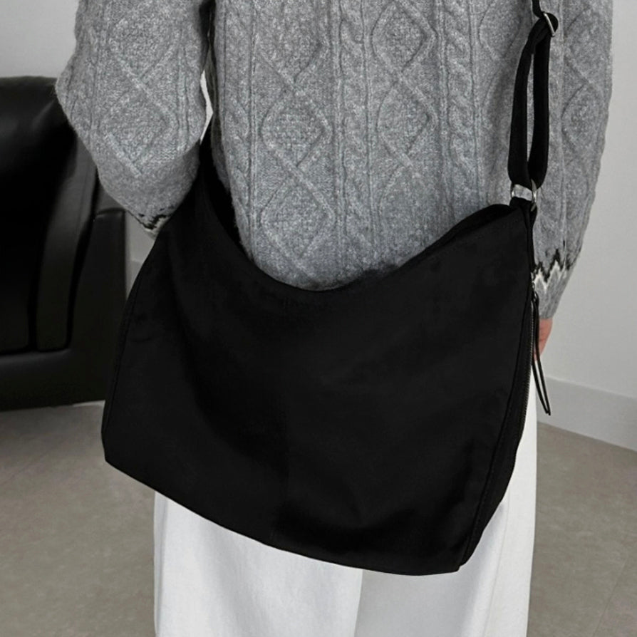 [UNISEX] SUEDE CROSS BAG/ 1色