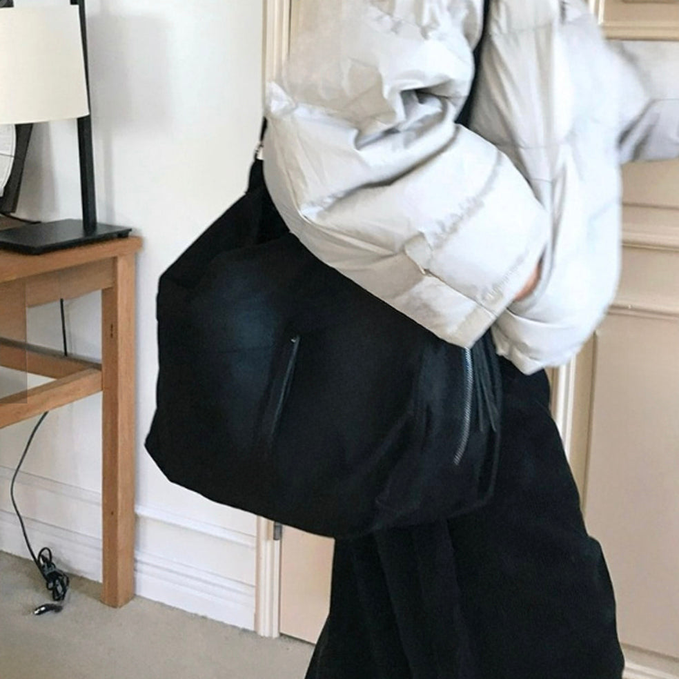 [UNISEX] SUEDE CROSS BAG/ 1色