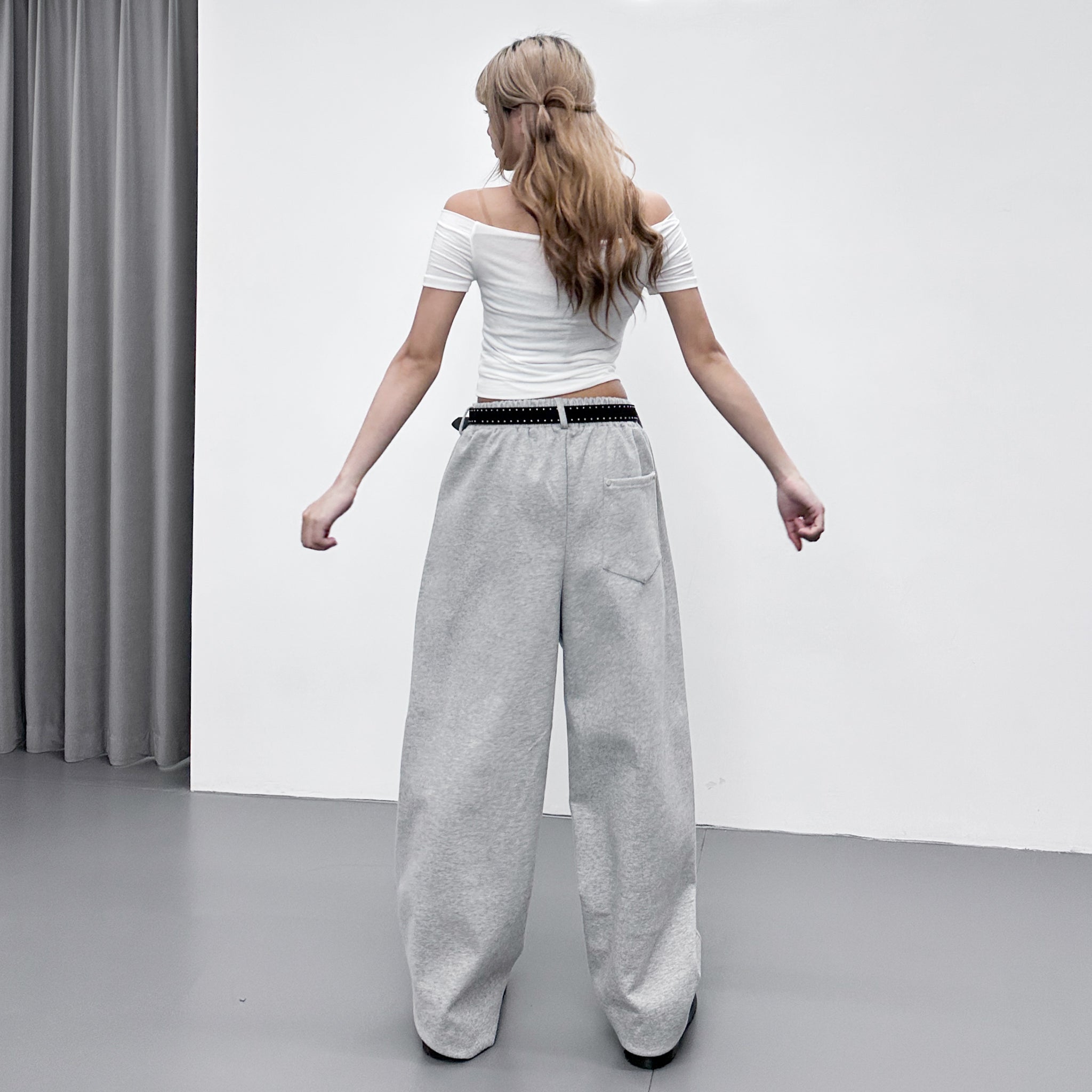 [UNISEX] 有皮帶位! 可束腳SWEATPANTS/ 1色