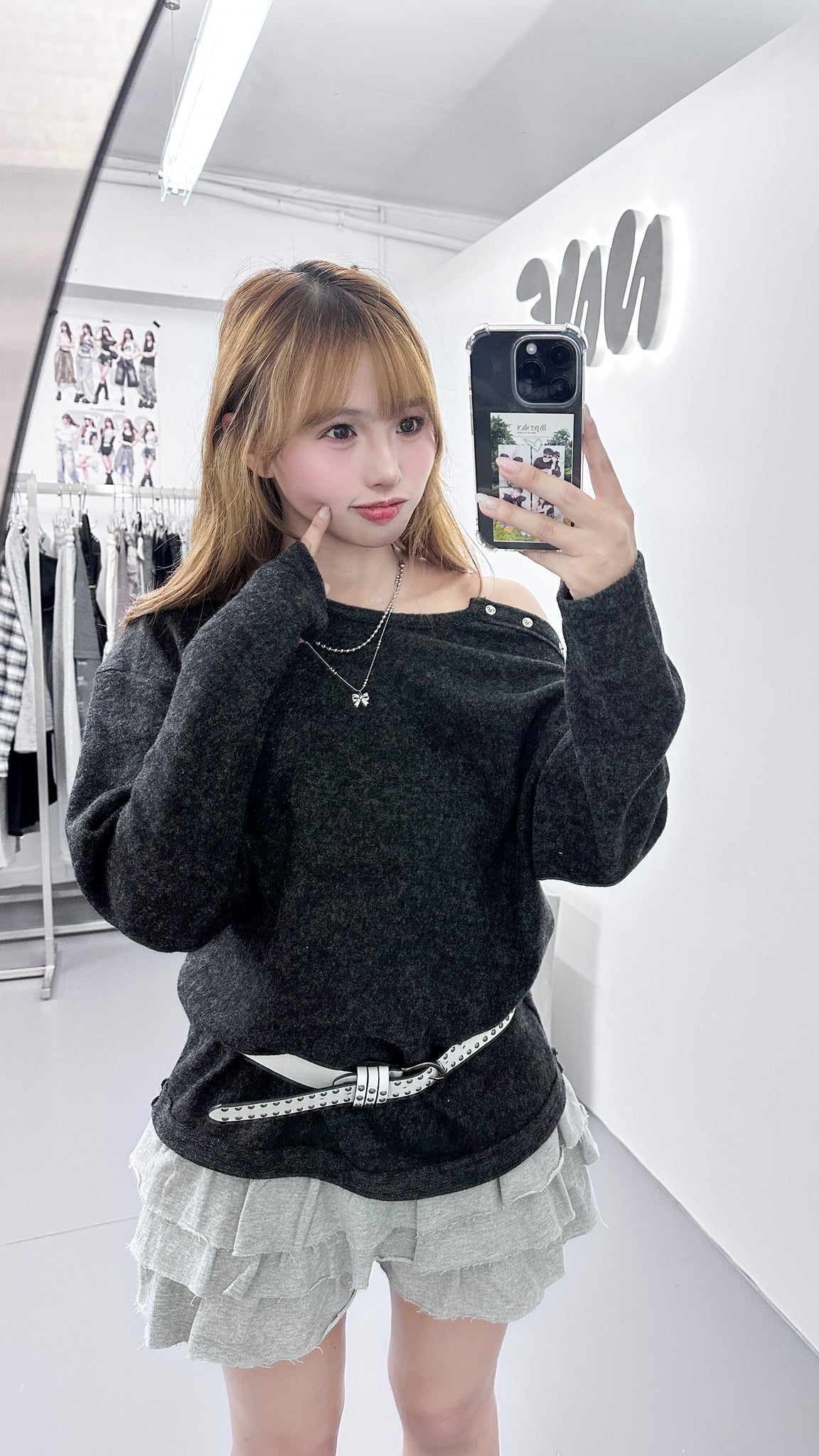 [UNISEX] 右肩啪啪鈕霧面毛茸茸長袖/ 2色