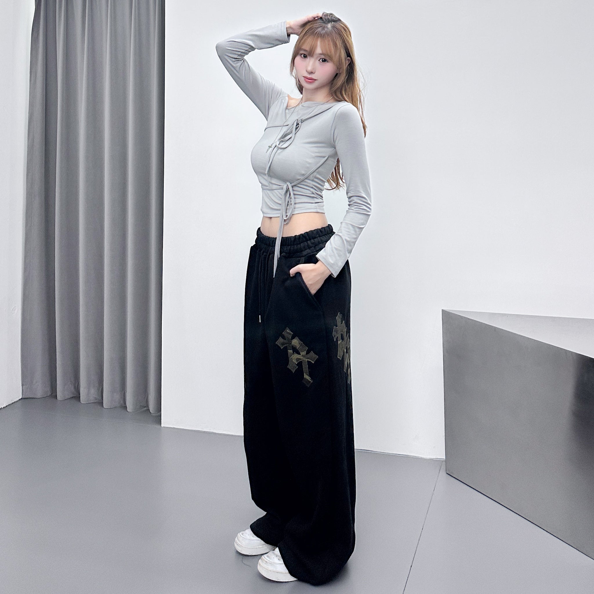 [UNISEX] CAMOUFLAGE HOLY CROSS SWEATPANTS/ 2色