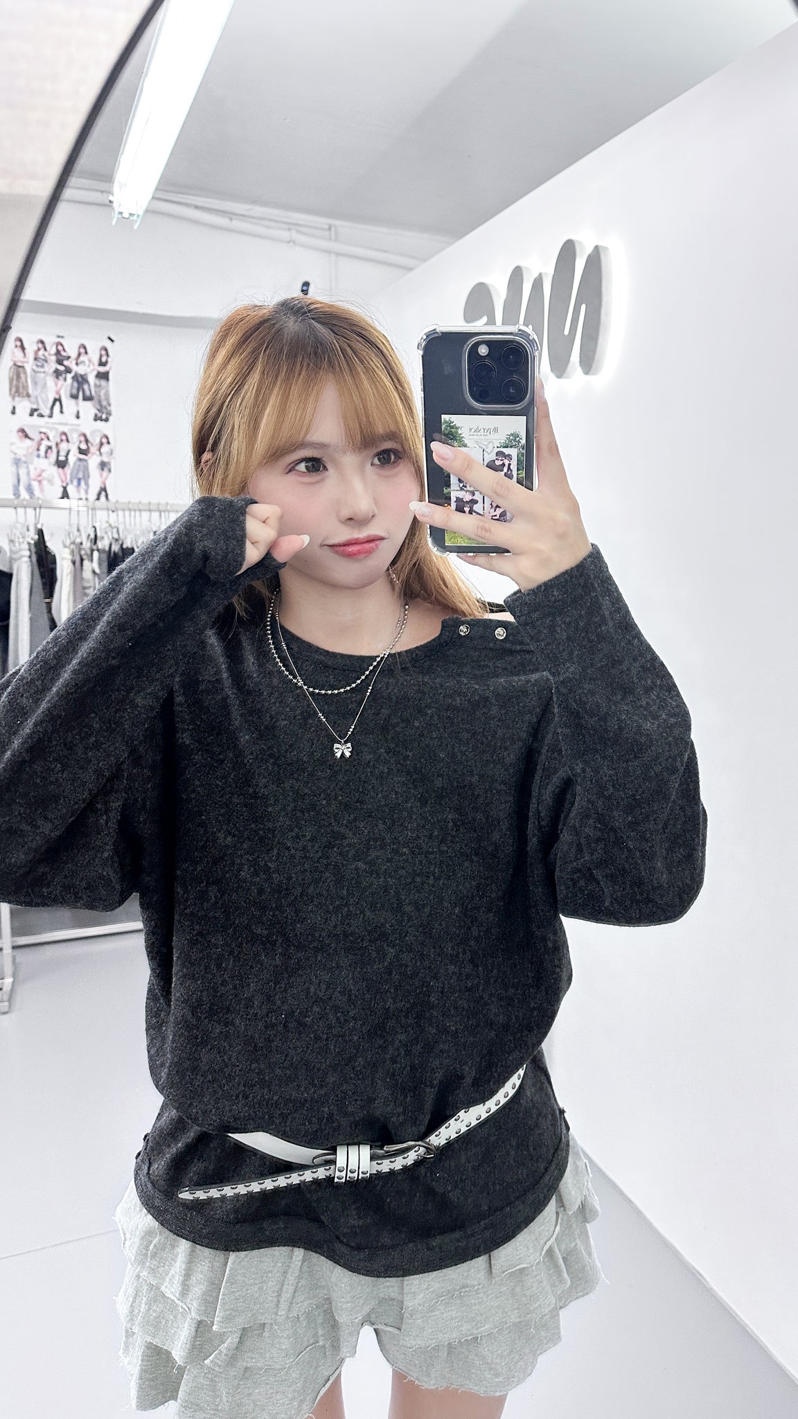 [UNISEX] 右肩啪啪鈕霧面毛茸茸長袖/ 2色