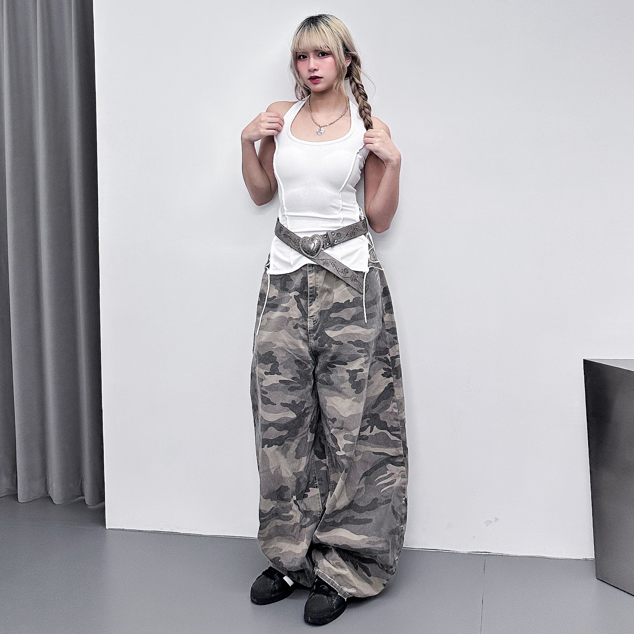 XOXO HALTER SLEEVELESS TOP/ 2色
