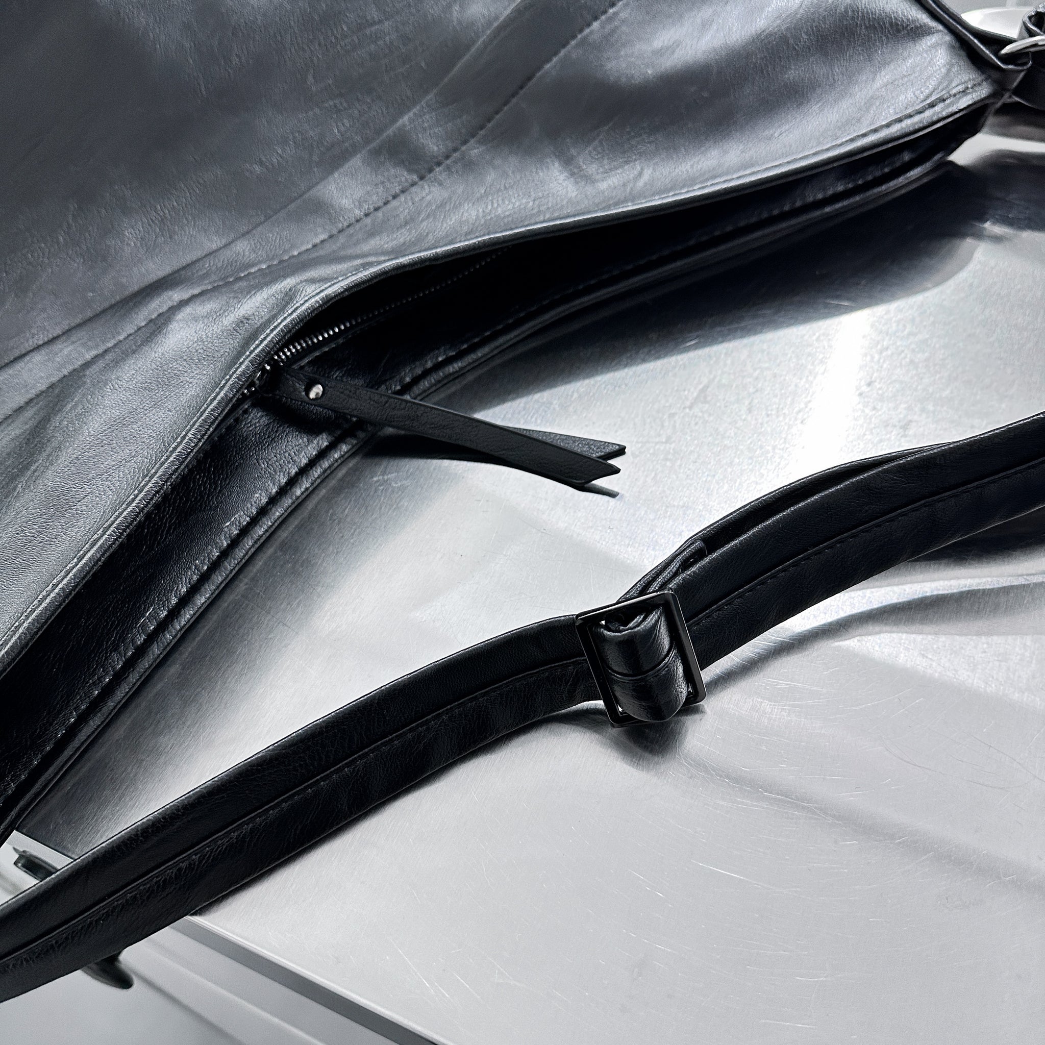 [UNISEX] NOSSAM CROSS LEATHER BAG/ 1色