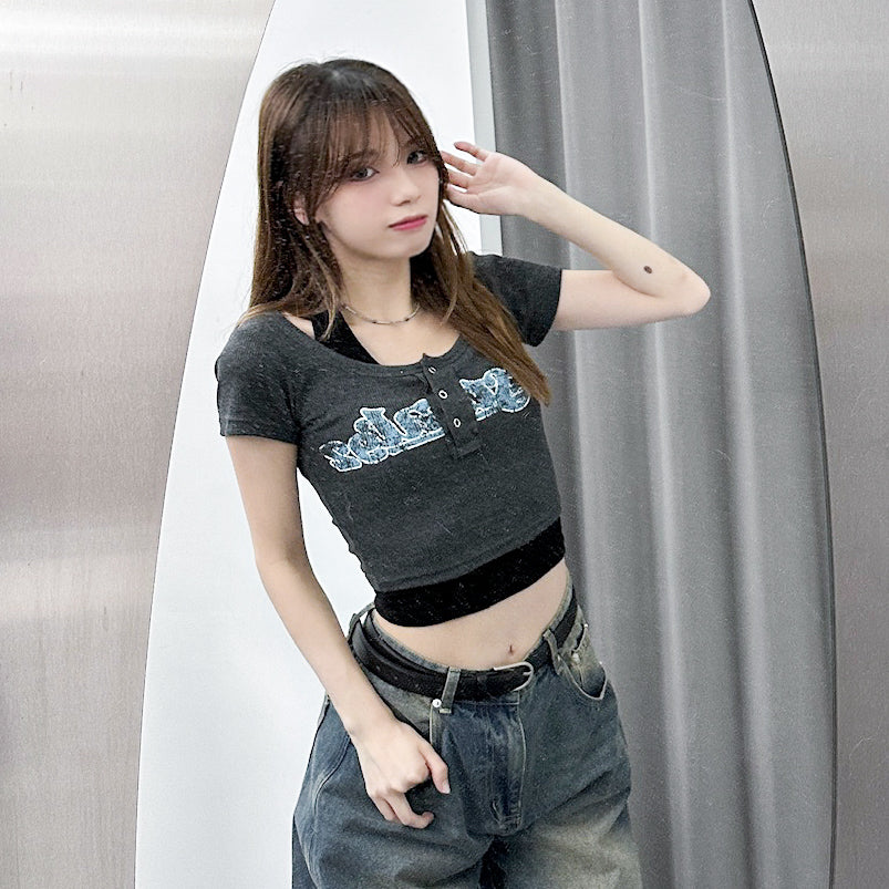 FEARLESS BUTTON CROP TEE/ 2色