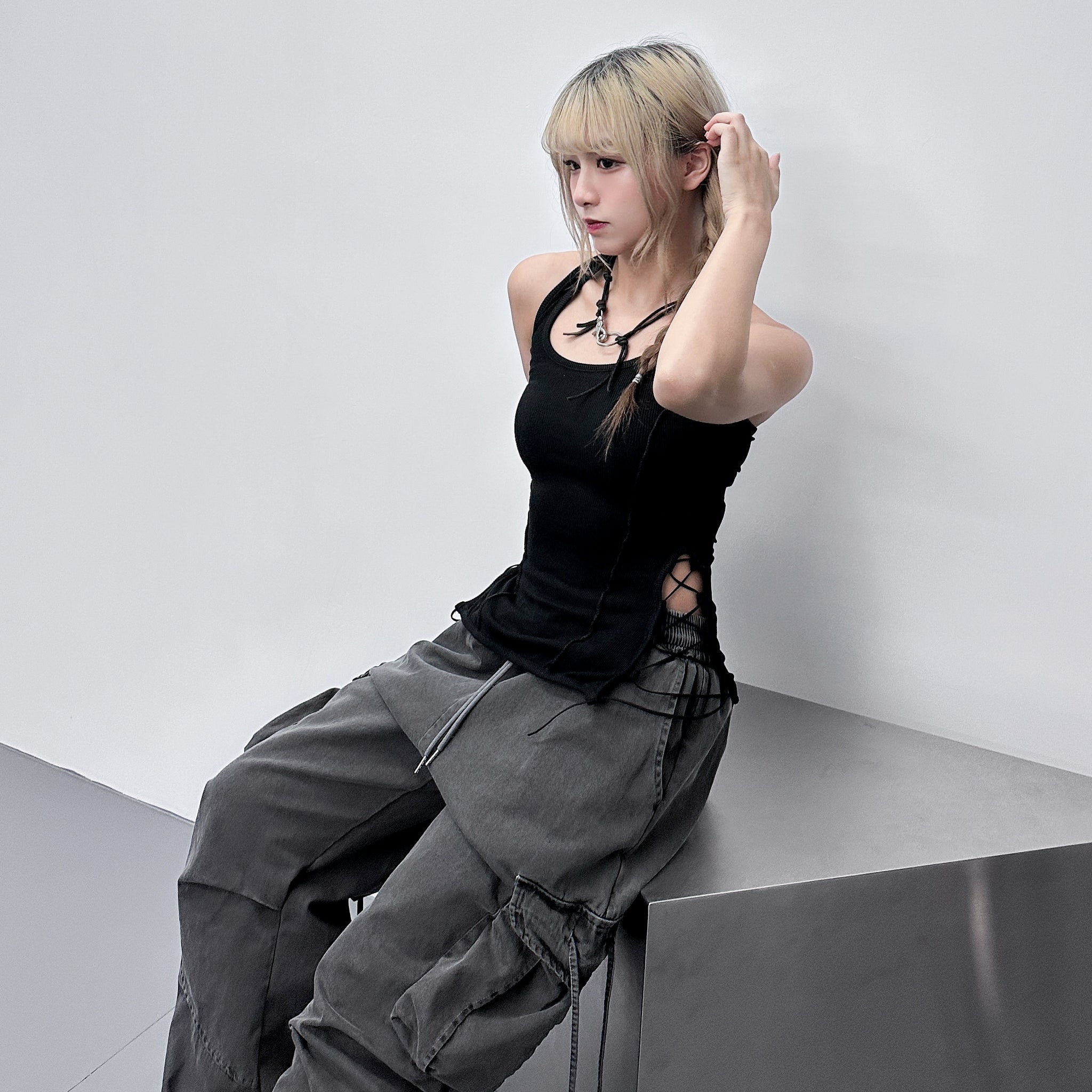 XOXO HALTER SLEEVELESS TOP/ 2色
