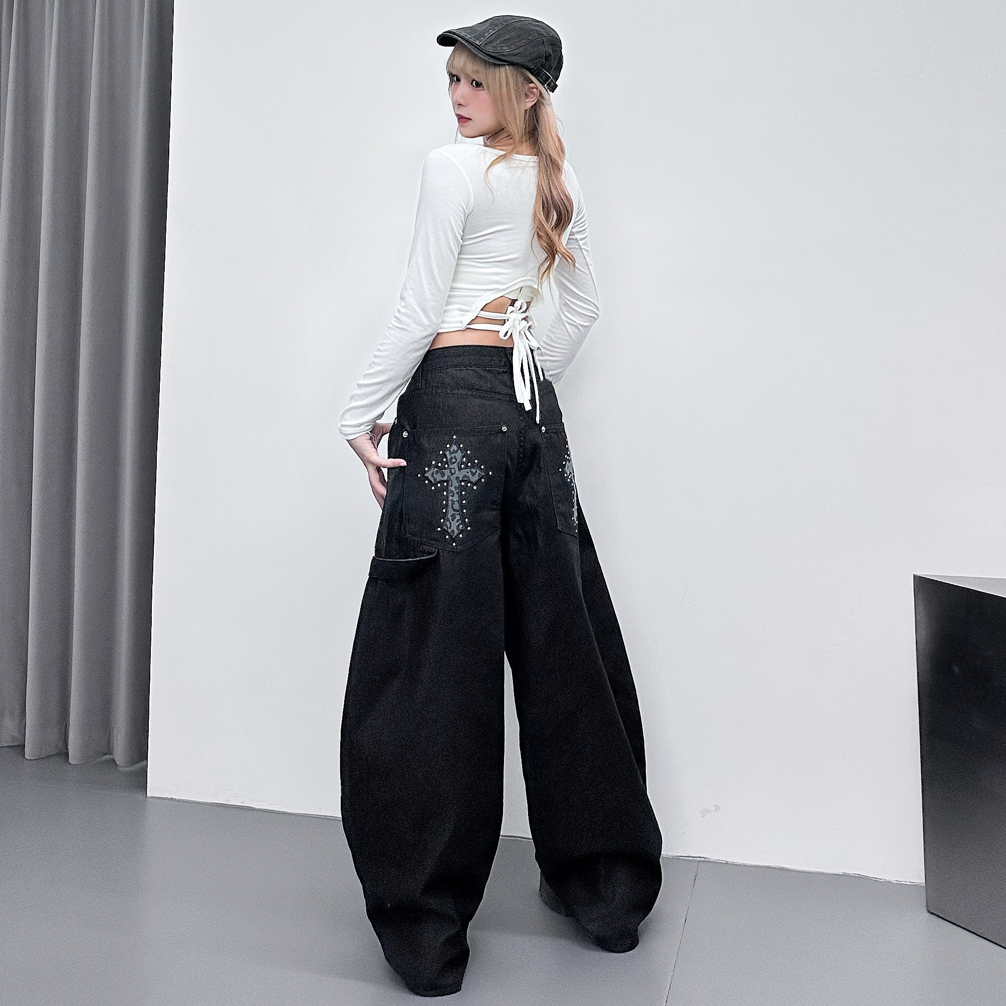 [BEST] STUDDED LEOPARD HOLY CROSS SCIMITAR PANTS/ 1色