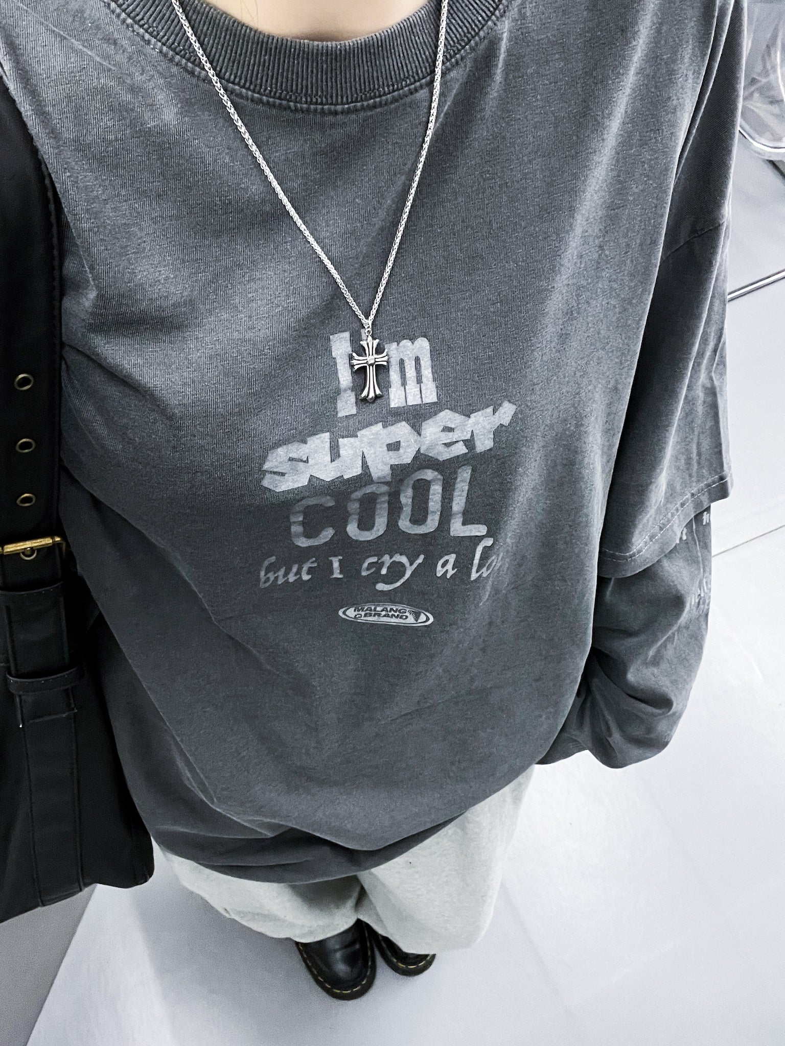 [UNISEX] 水洗假兩件I'M SUPER COOL BUT I CRY A LOT/ 2色