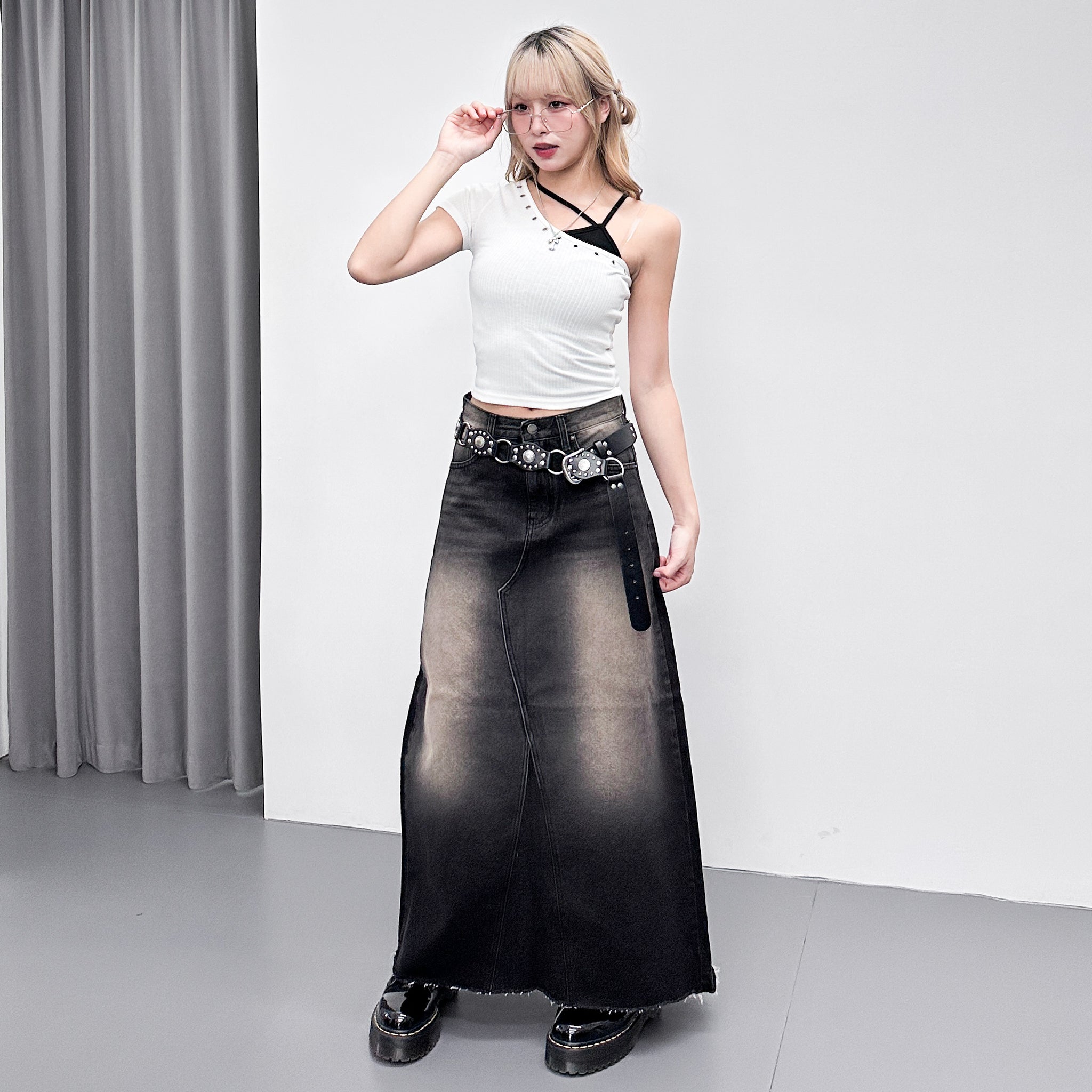 HOLLOW RIVET ONE-SHOULDER CROP TOP/ 2色