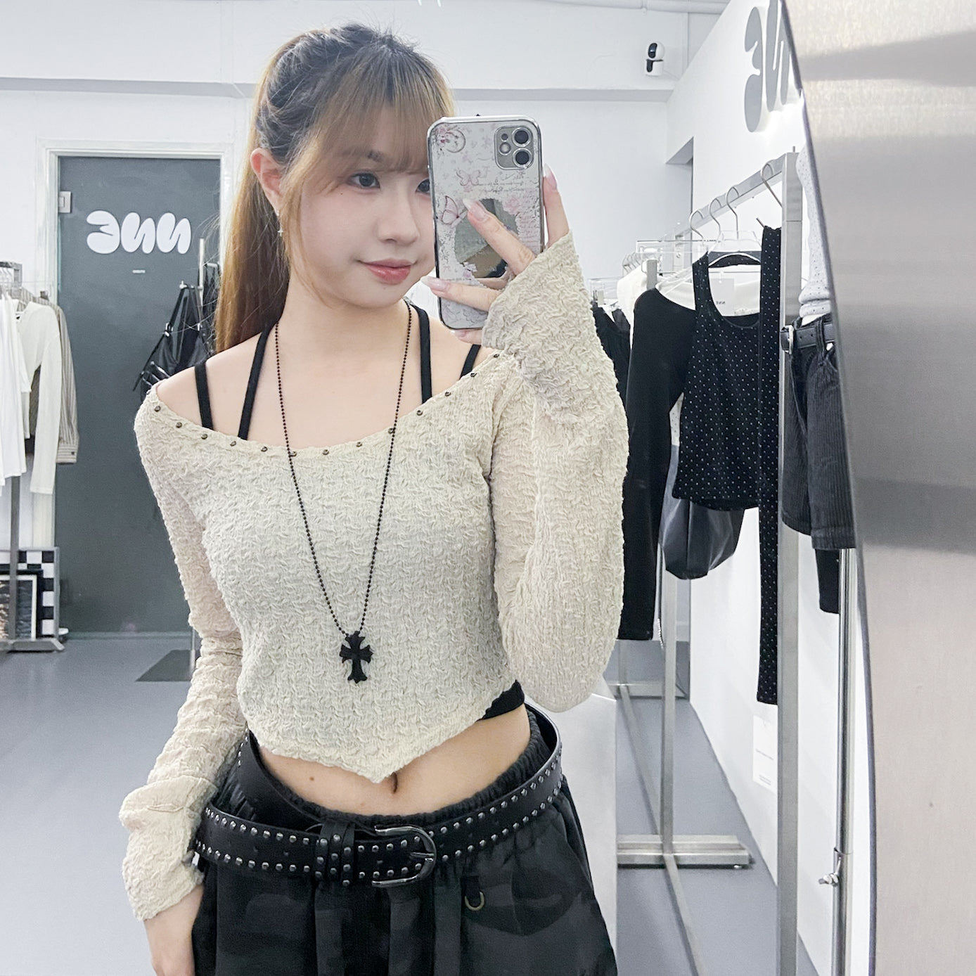 [連頸鏈!] 2WAY GINA STUDDED LONG SLEEVE CROP TOP with necklace/ 2色