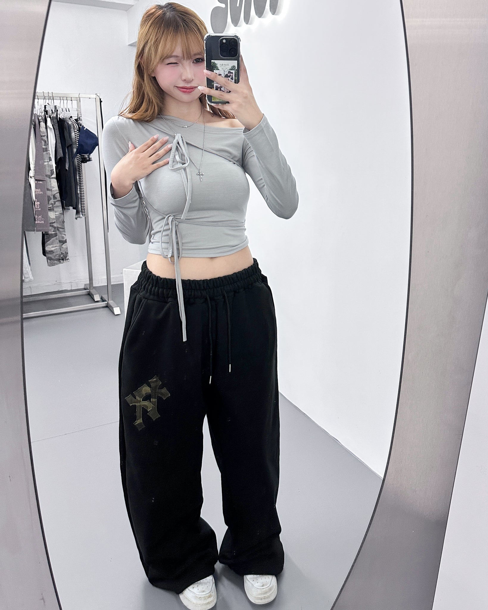 [UNISEX] CAMOUFLAGE HOLY CROSS SWEATPANTS/ 2色