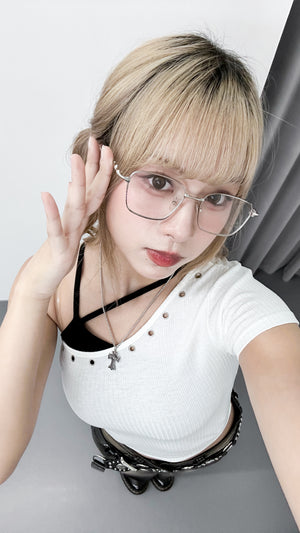 HOLLOW RIVET ONE-SHOULDER CROP TOP/ 2色