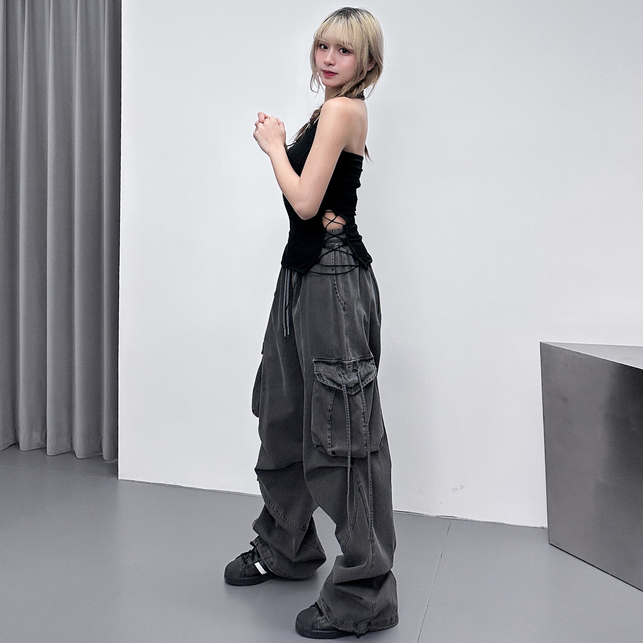 XOXO HALTER SLEEVELESS TOP/ 2色