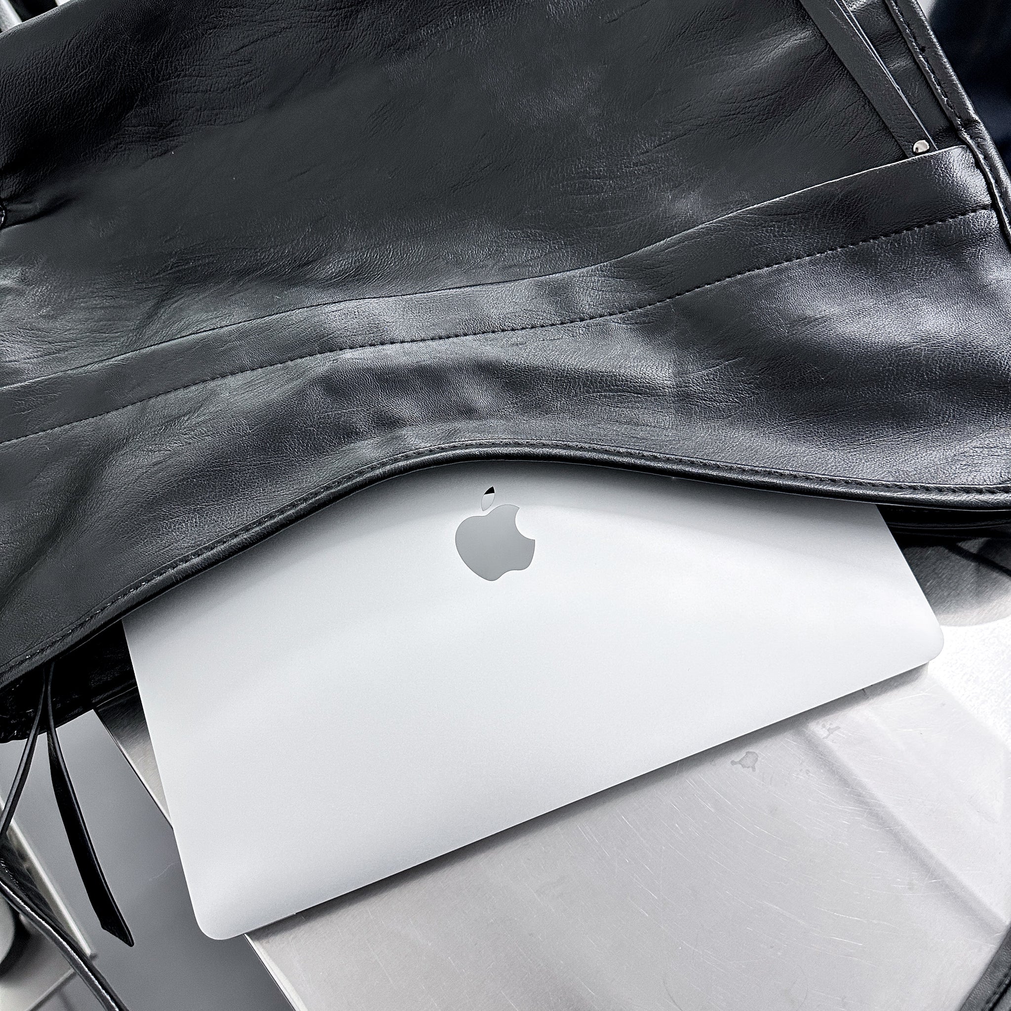 [UNISEX] NOSSAM CROSS LEATHER BAG/ 1色