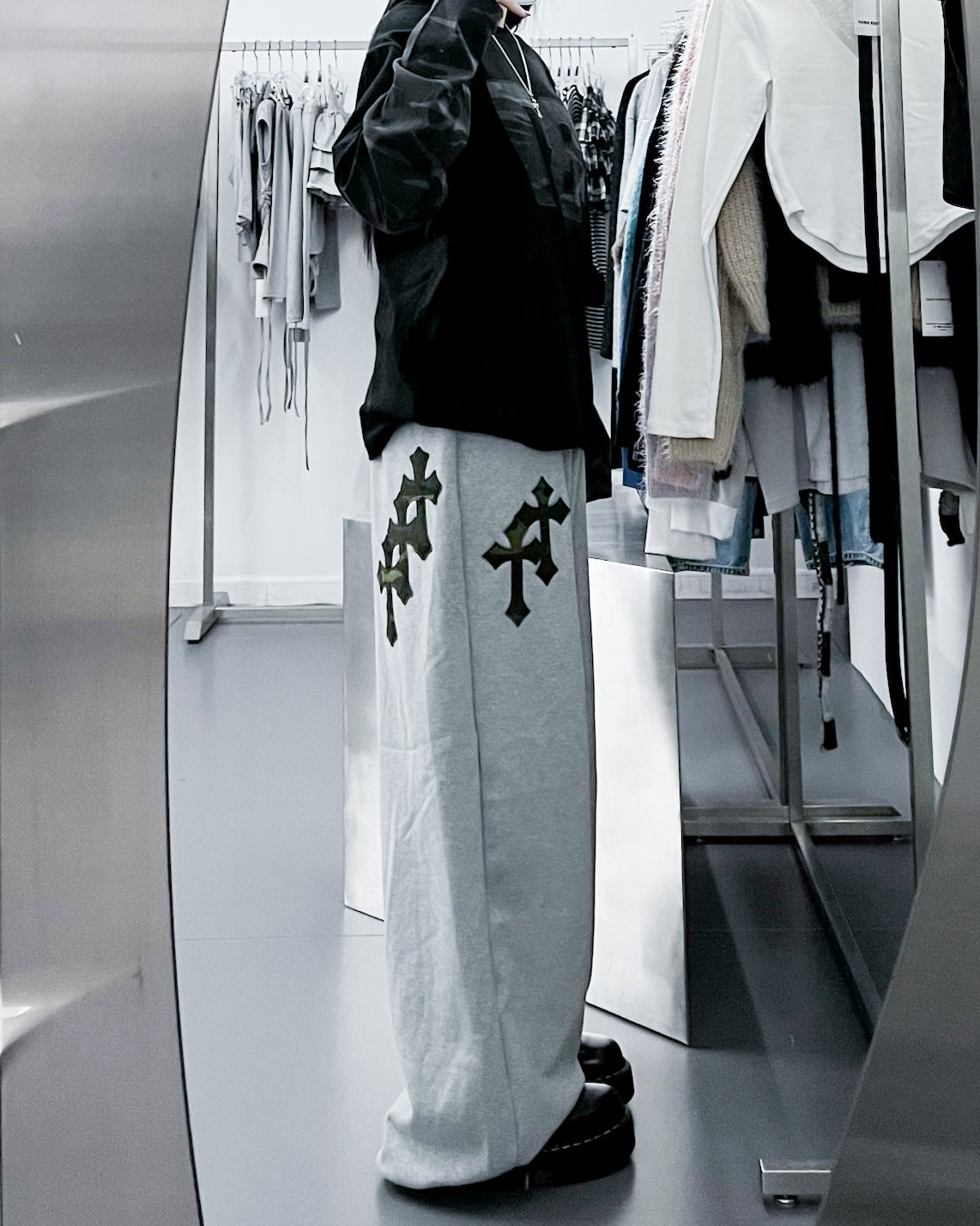 [UNISEX] CAMOUFLAGE HOLY CROSS SWEATPANTS/ 2色