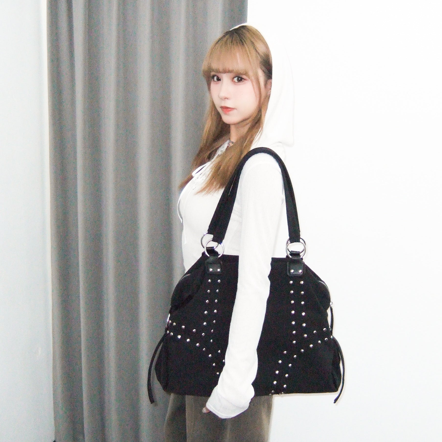 STUD NYLON SHOULDER BAG/ 1色