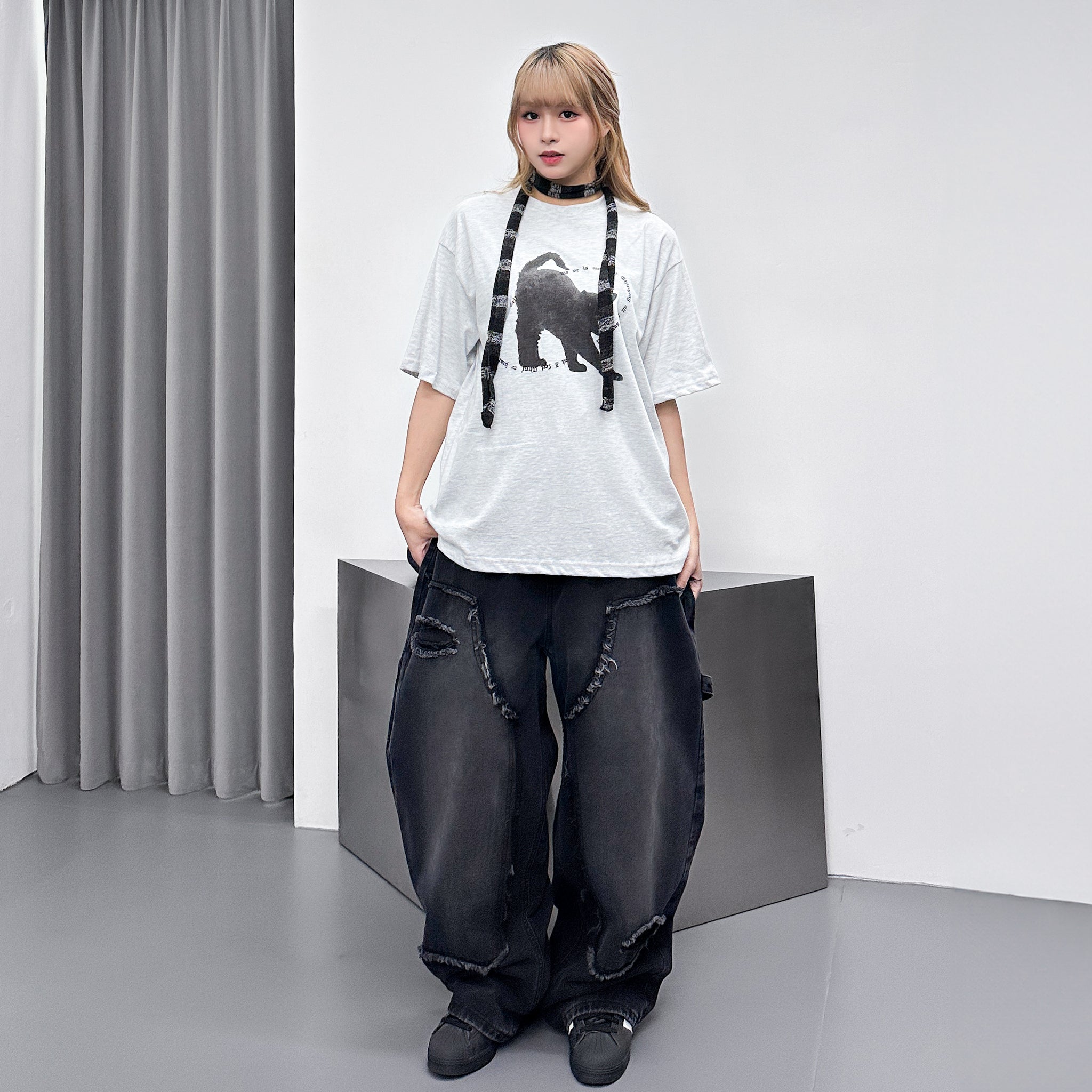 [UNISEX] BLACK CAT OVERFIT TEE/ 1色