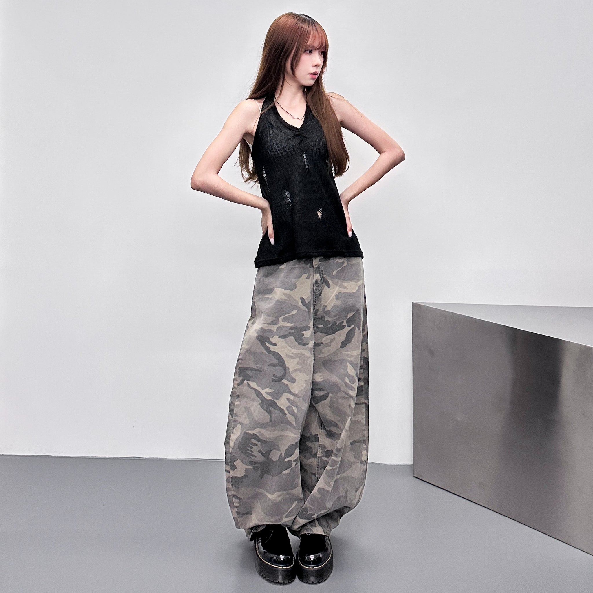 DAMAGE HALTER NECK SLEEVELESS KNIT/ 2色