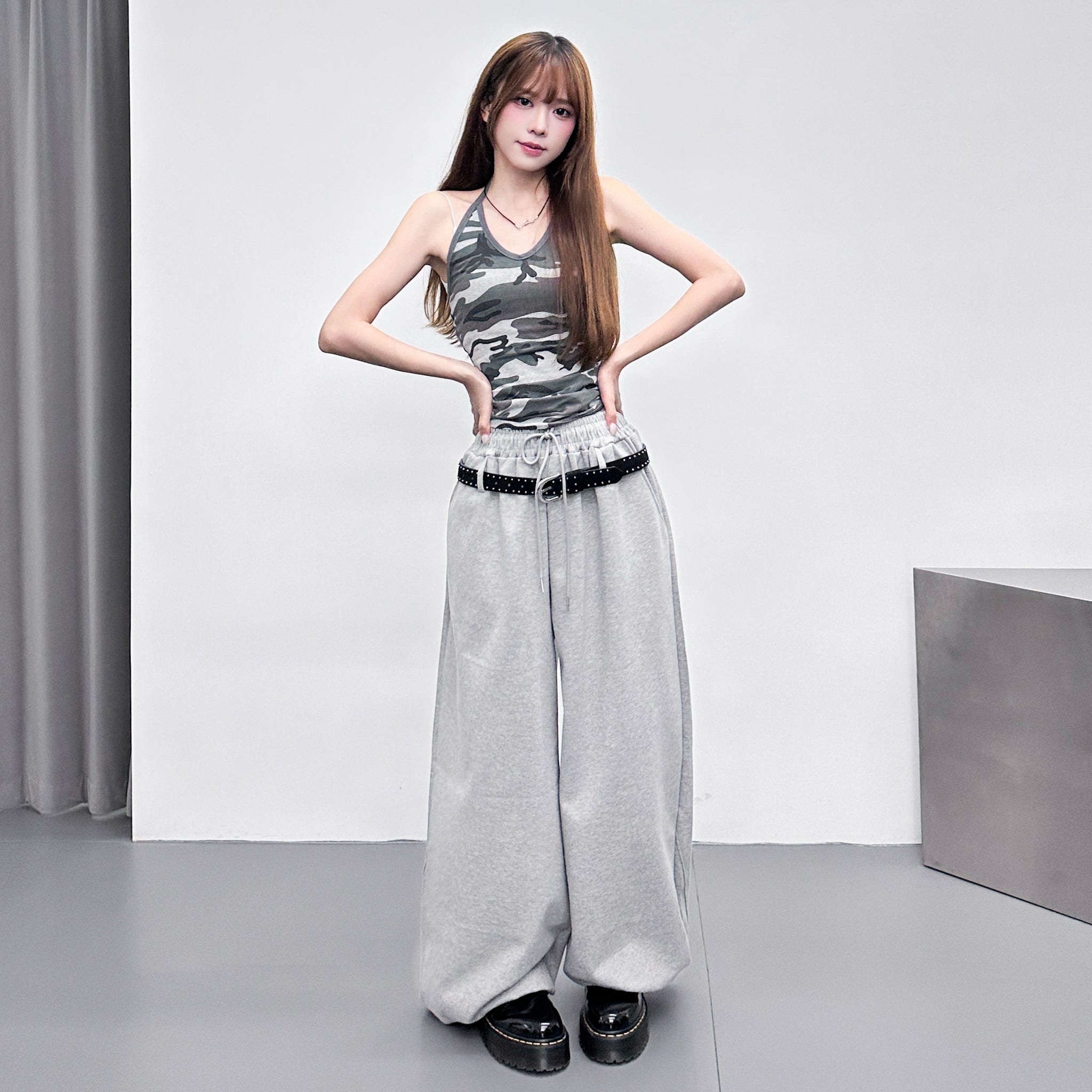 RIVET SUEDE BELT/ 2色