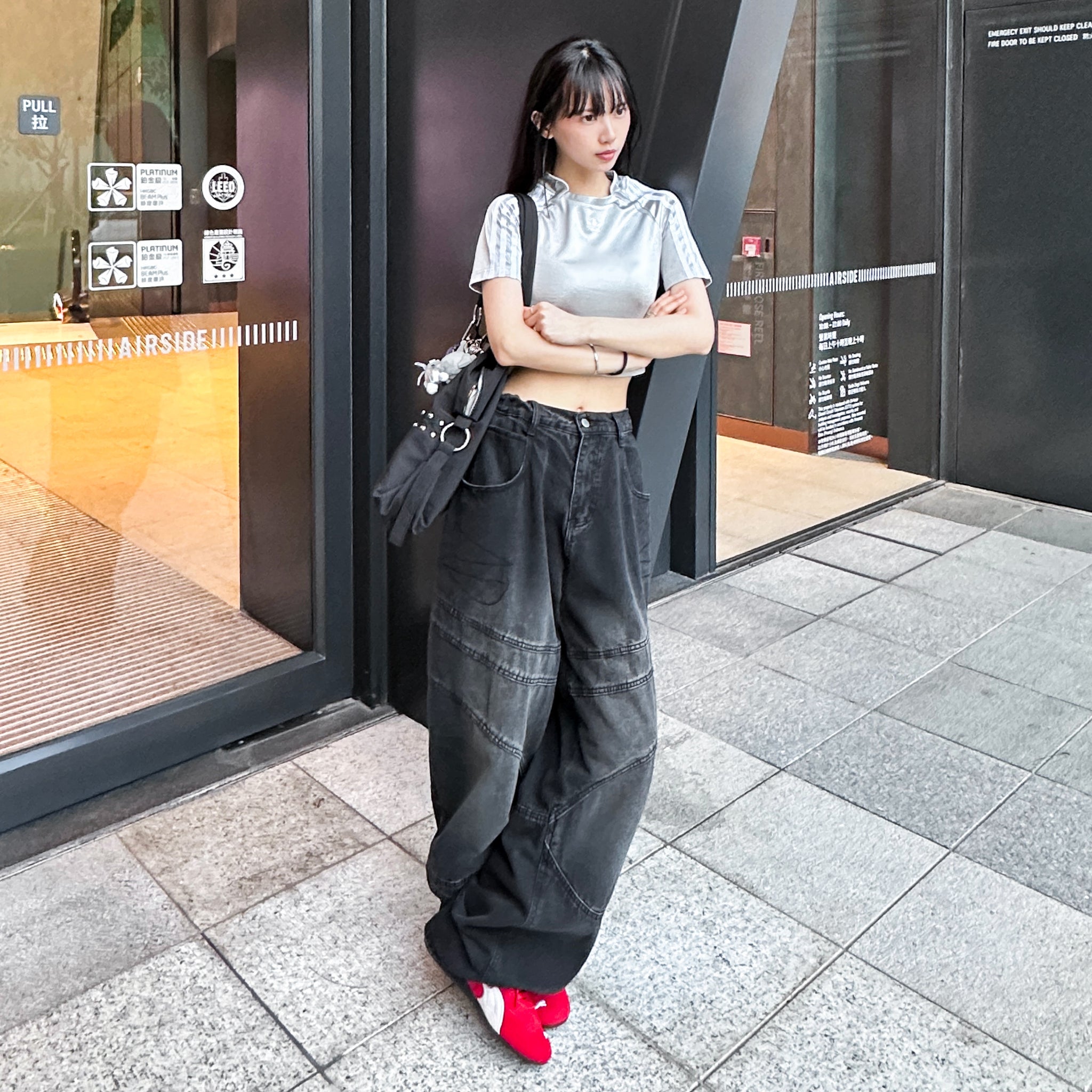 [UNISEX彎刀褲] BLACK WASHED SCIMITAR DENIM PANTS/ 1色