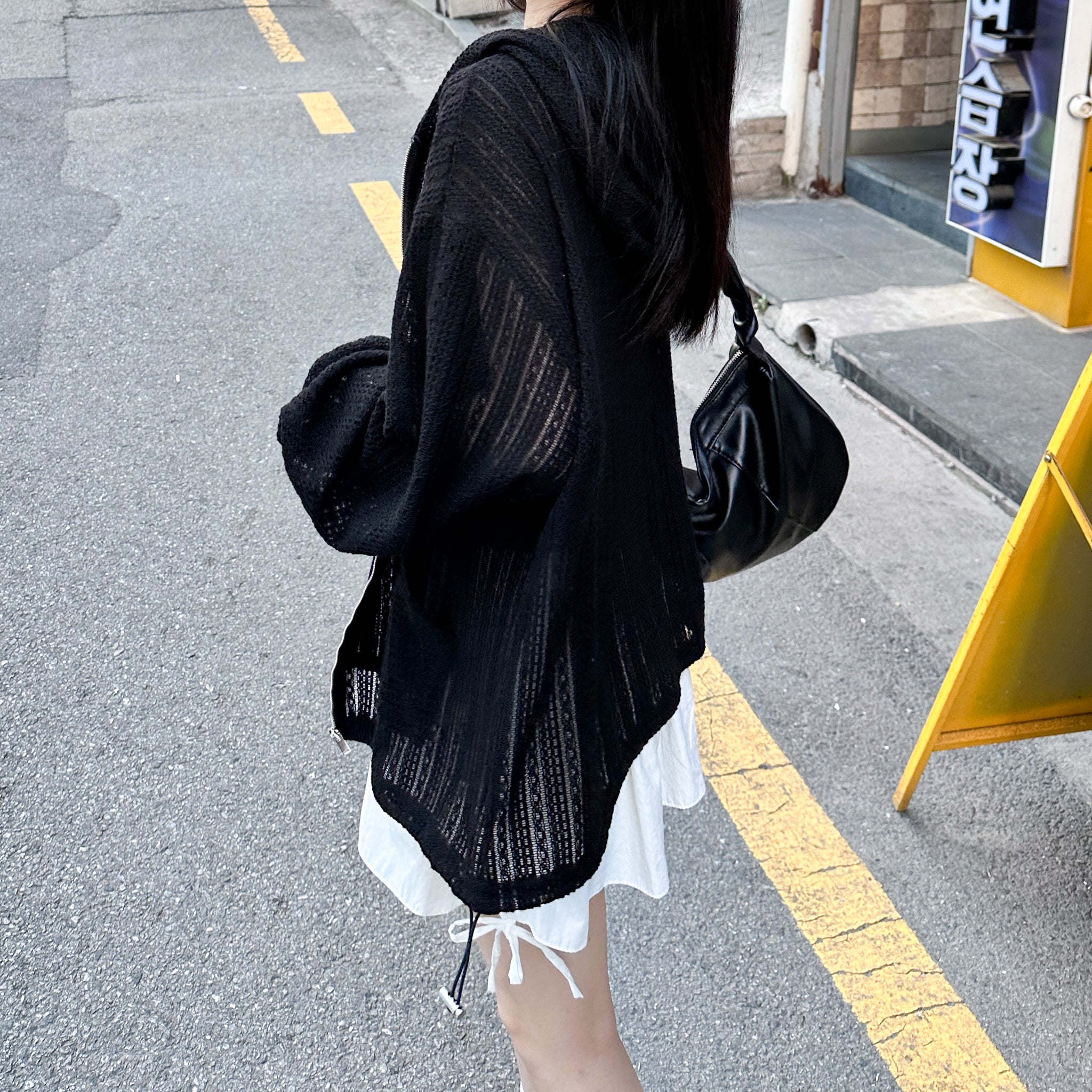 [UNISEX] 高質耐穿! 黑色通花帽款外套/ 1色