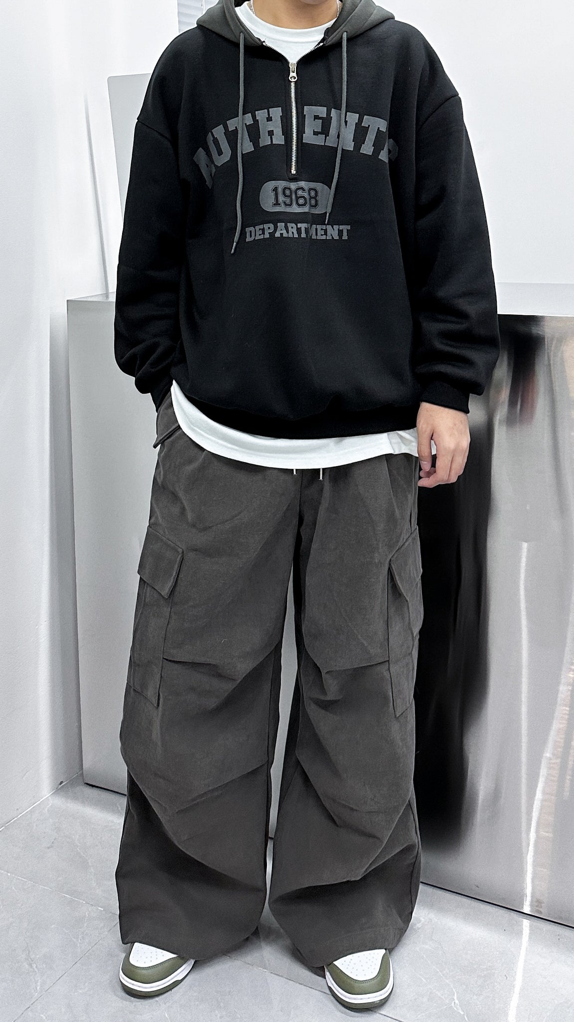 [UNISEX] Duotone Half Zip Up Hoodie/ 1色
