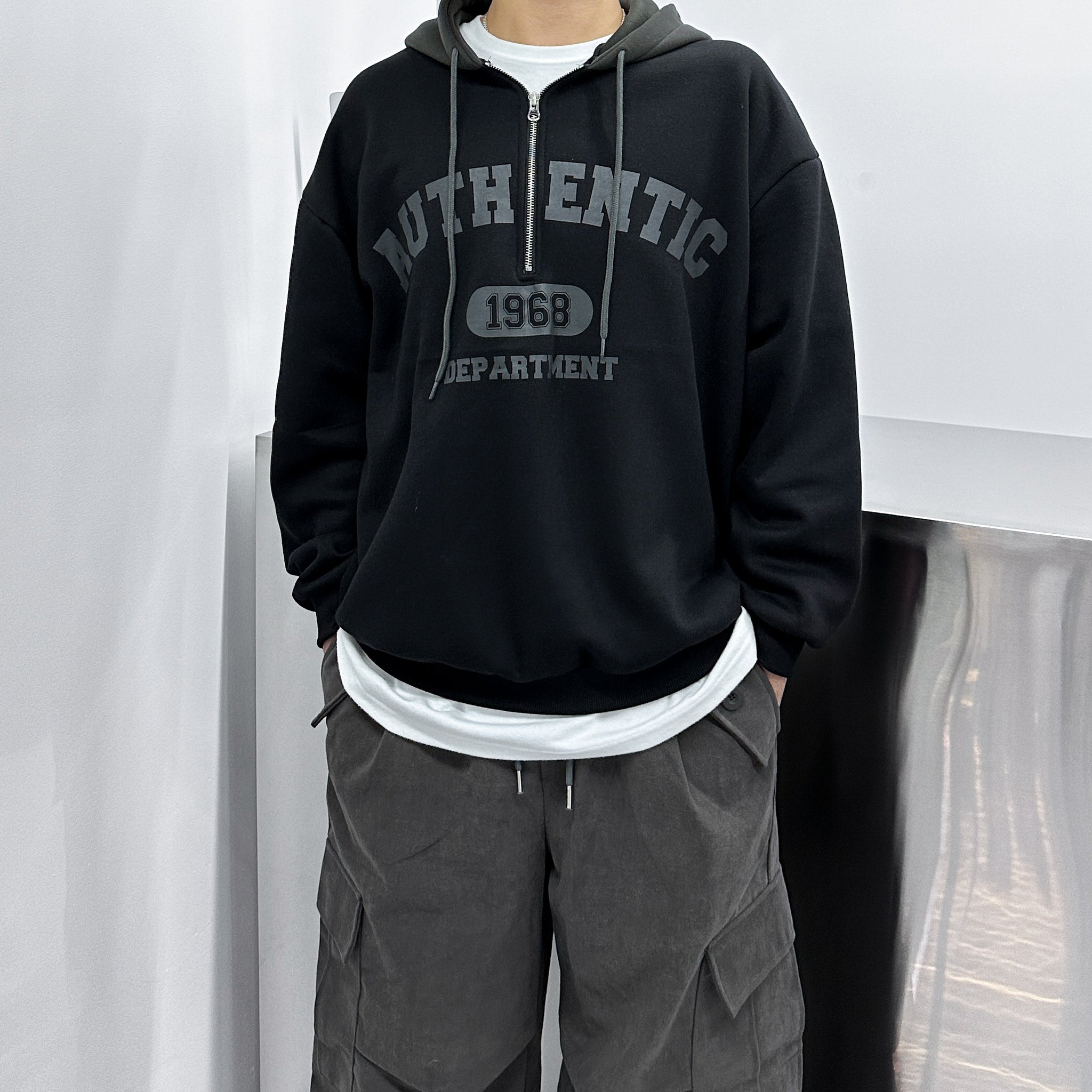 [UNISEX] Duotone Half Zip Up Hoodie/ 1色