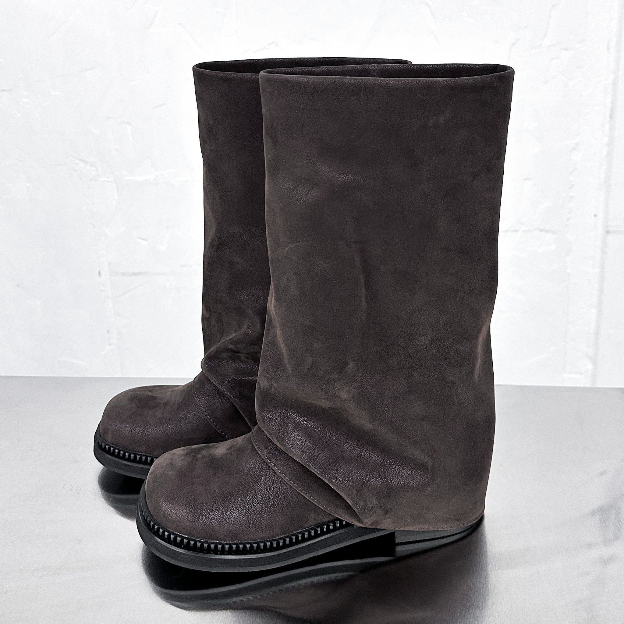 [啡色麂皮秋冬必備] FOLDING SUEDE MIDDLE BOOTS/ 1色