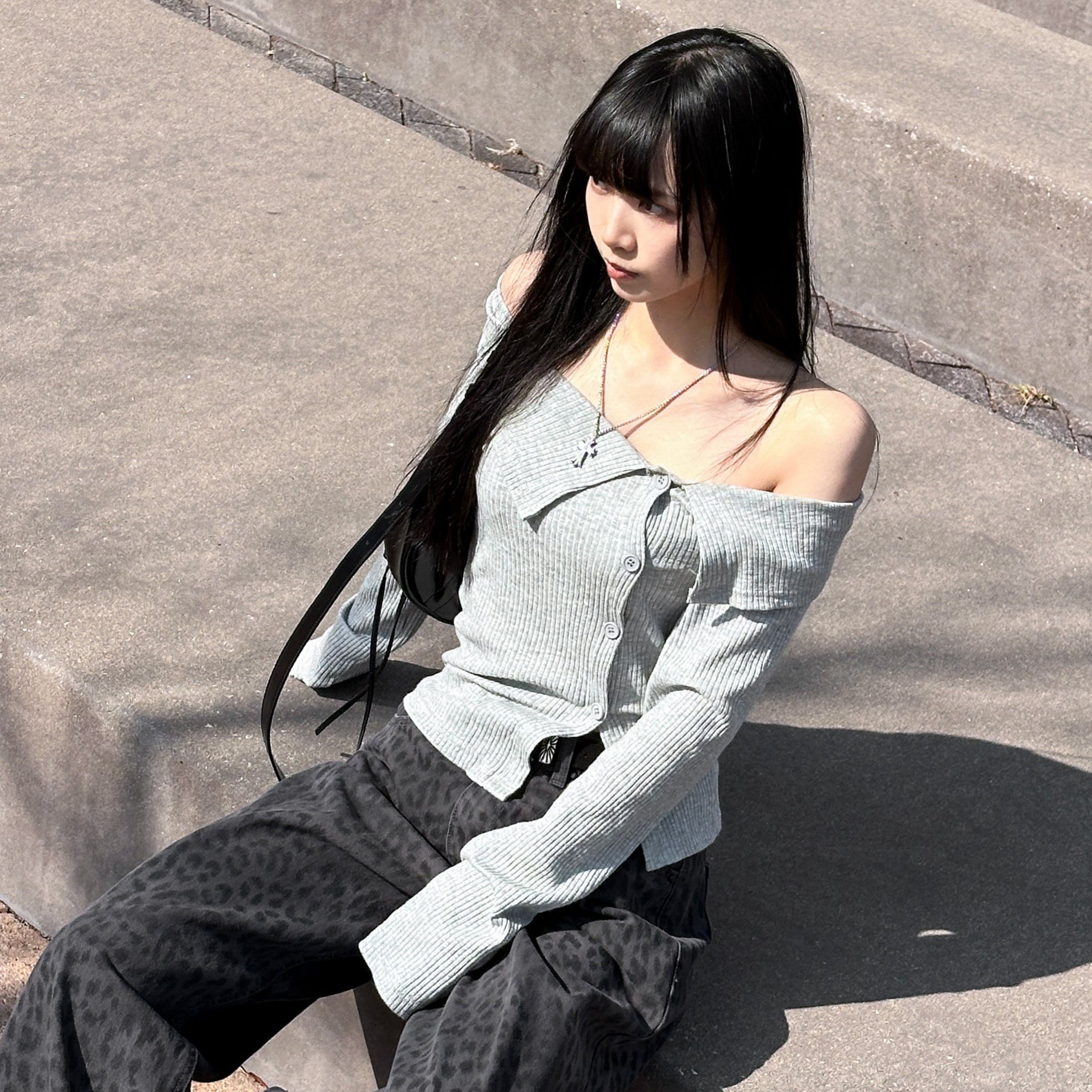[BEST] SUMMER OFF SHOULDER BUTTON KNITWEAR/ 2色
