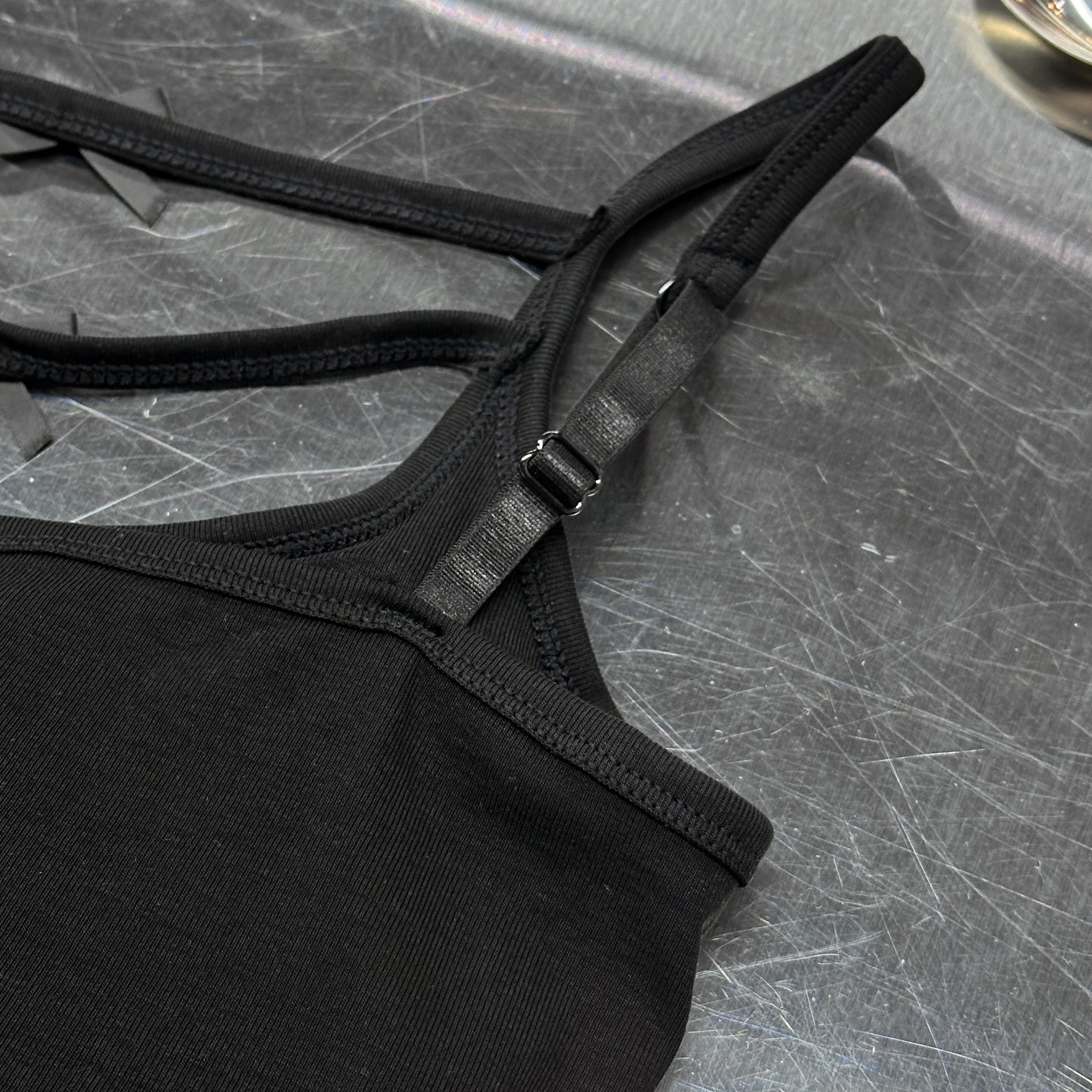 [HOT] 高質款! 2 RIBBONS CAMI TOP (Built-in Cap)/ 2色