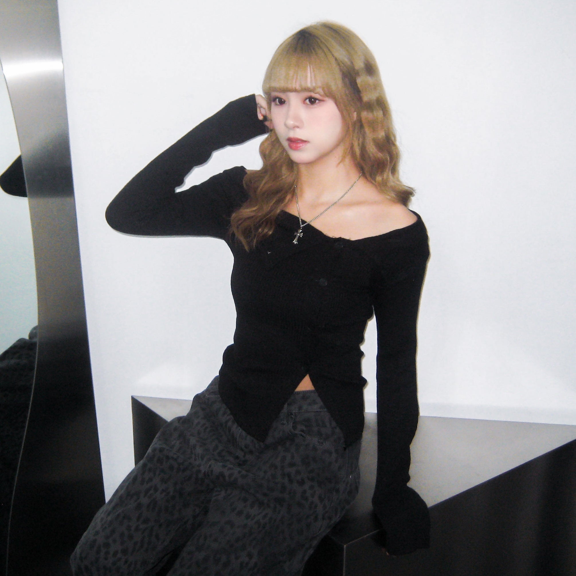 [BEST] SUMMER OFF SHOULDER BUTTON KNITWEAR/ 2色