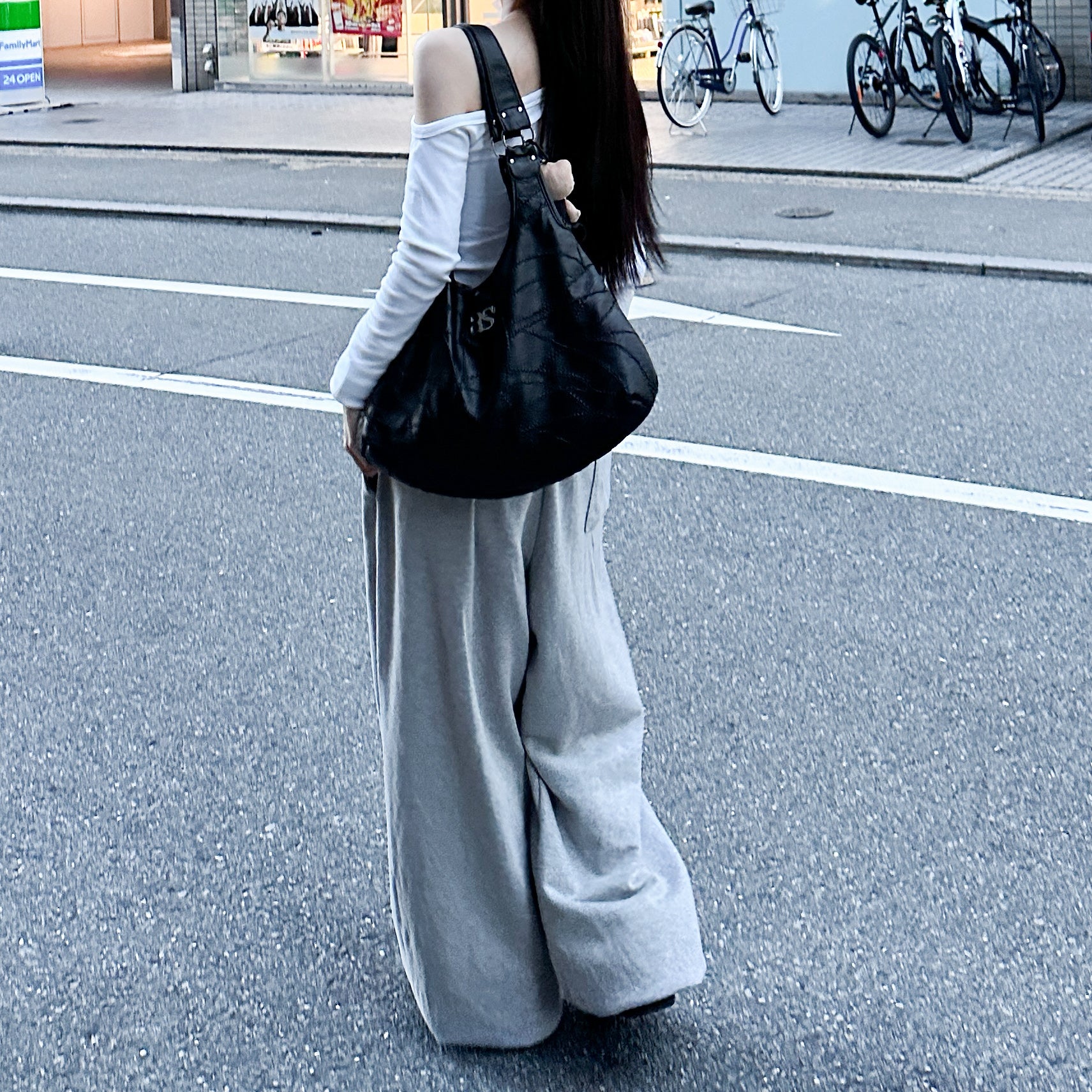 [UNISEX 高個子OK!] 有皮帶位! 可束腳EXTRA WIDE SWEATPANTS/ 1色