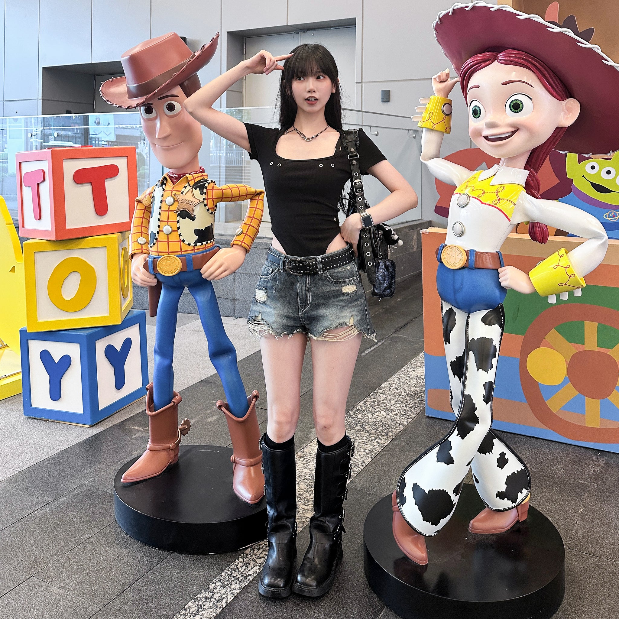 [KARINA同款] DIRTY WORK DIRTY SHORTS/ 2色