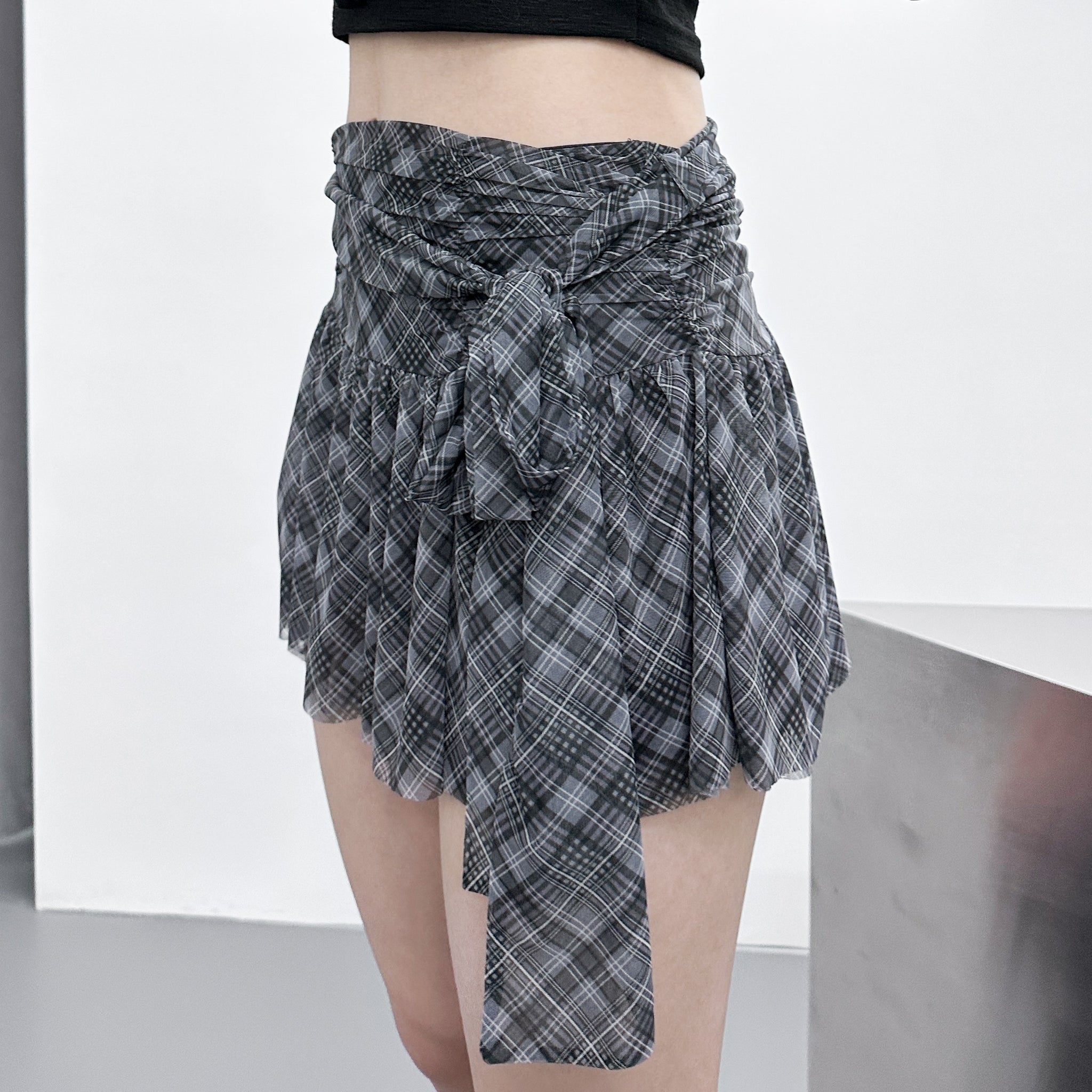 [冰感絲滑料] SLIM CHECKERED SKIRT PANTS WITH LACE BELT/ 1色
