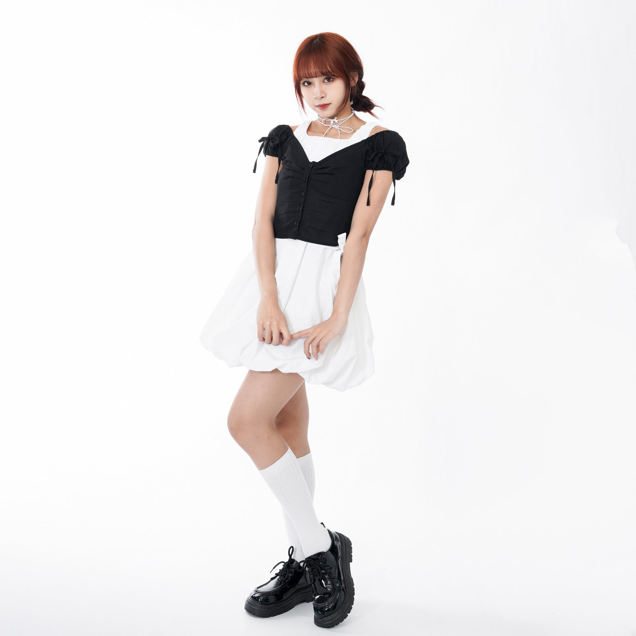 RIBBON PUFF BUTTON CROP TEE/ 2色