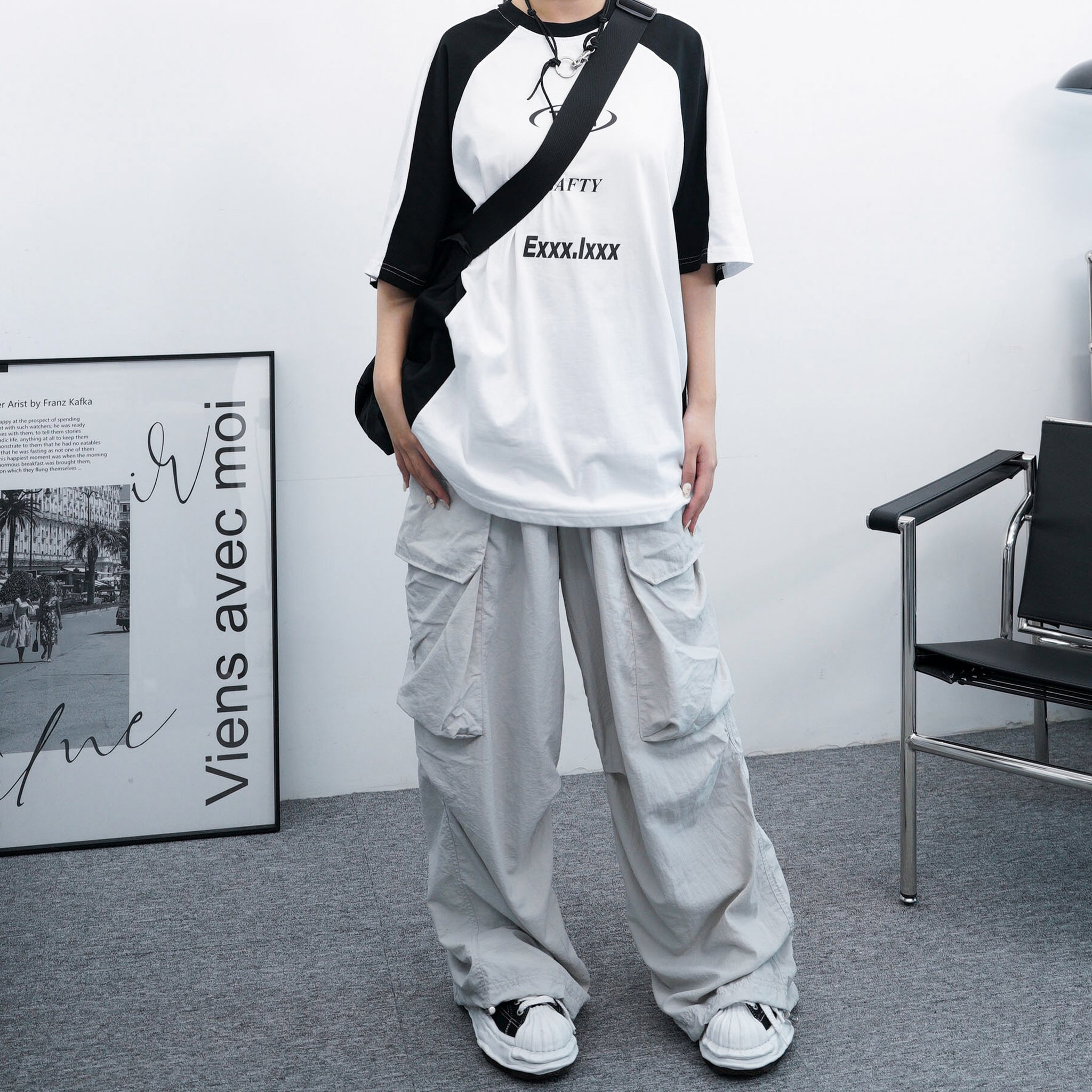 [UNISEX] Exxx.lxxx Oversize Tee/ 1色