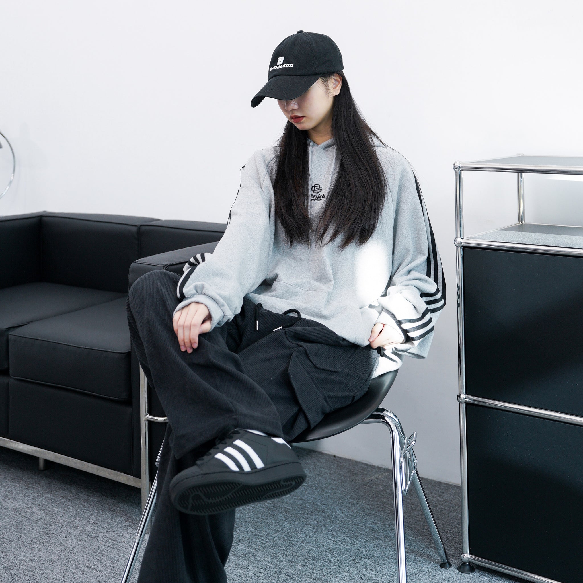 [UNISEX] Outside Sports Hoodie/ 2色