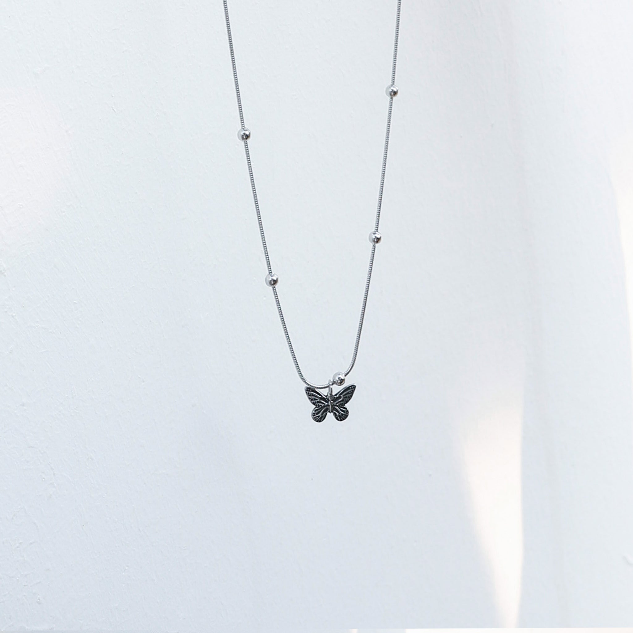 Butterfly Pendant Necklace/ 1色